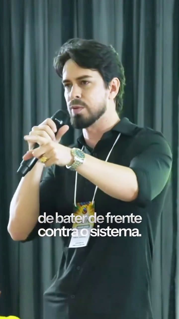 Mayky Vilaça, atuação e presença pública.